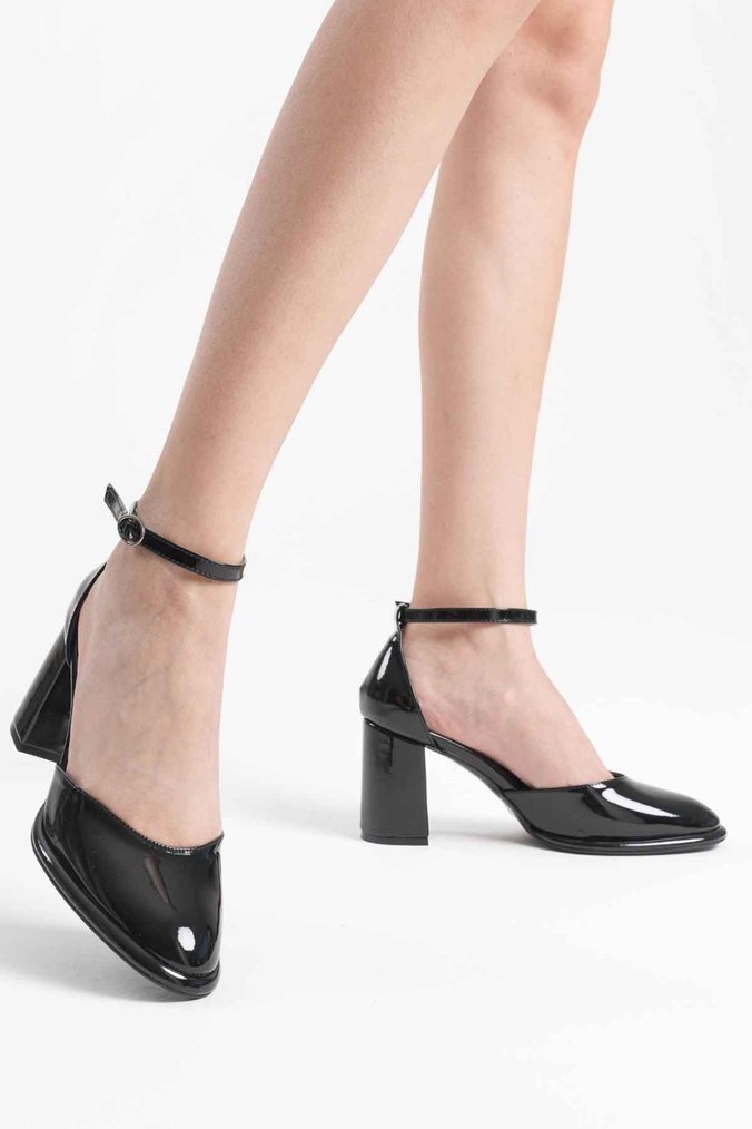 Siyah Rugan Tokalı Kadın Topuklu Ayakkabı - Görsel 3