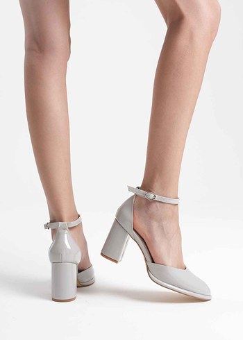 Bej Gri Minimalist Kadın Topuklu Ayakkabı - Görsel 12