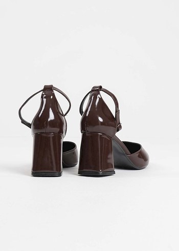 Kahverengi Tokalı İnce Topuklu Kadın Ayakkabı - Görsel 2