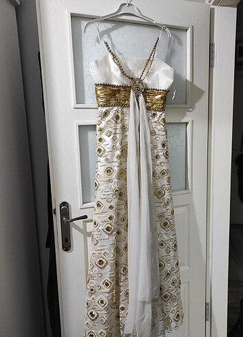38 Beden Krem Gold elbise