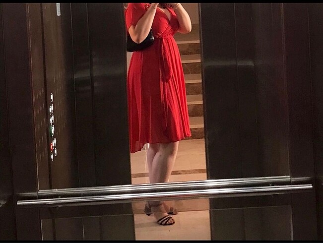 Kırmızı abiye-Elbise