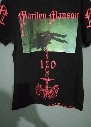 Dilara fındıkoglu özel koleksiyon tshirt. 