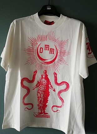 Vakko, Dilara Fındıkoglu özel koleksiyon tshirt. 