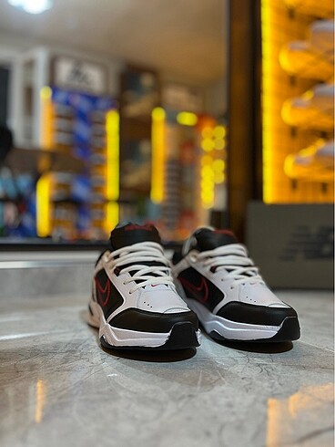 37 Beden beyaz Renk Nike Monarch