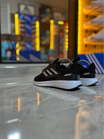 43 Beden Adidas Boss