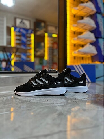 43 Beden siyah Renk Adidas Boss
