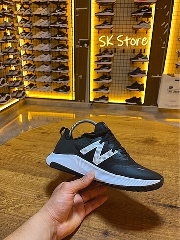 New Balance yeni sezon spor ayakkabı ithal ürün