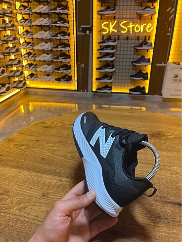 40 Beden New Balance yeni sezon spor ayakkabı ithal ürün