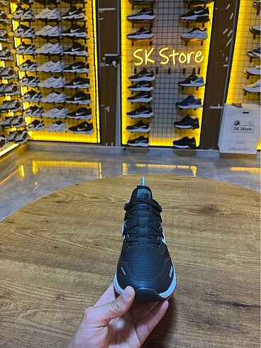 40 Beden siyah Renk New Balance yeni sezon spor ayakkabı ithal ürün