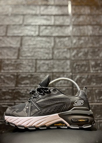 Skechers 40