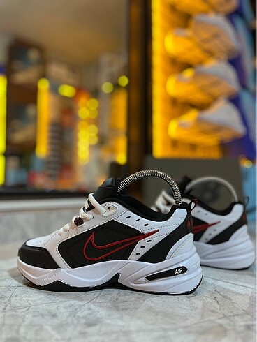 38 Beden Nike monarch