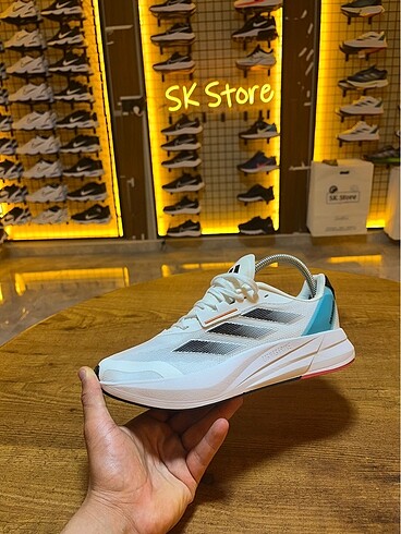Adidas adistar