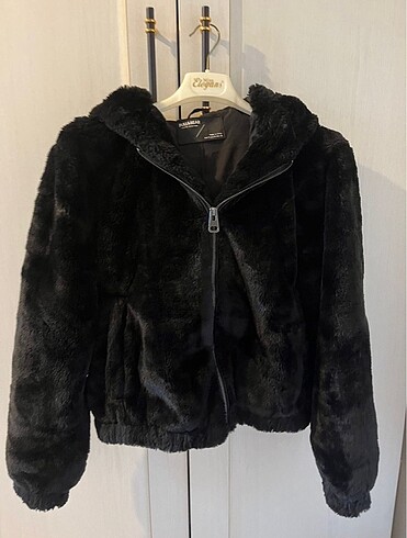 Pull&Bear kapüşonlu kürk ceket