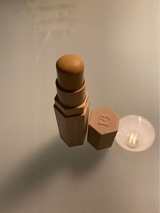  Beden Renk Fenty Beauty stick