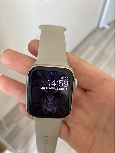  Beden Apple Watch Se 2.nesil (garanti devam ediyor)