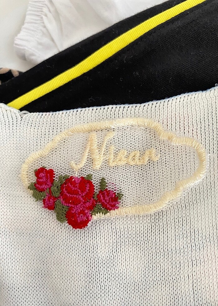 Çiçekli üst - Görsel 3