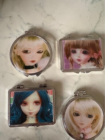 Vivienne Westwood Baby doll ayna ?????