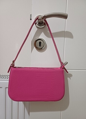 Pembe omuz çantası