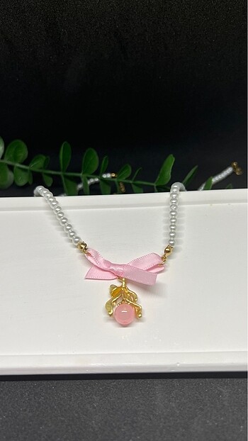 PEMBE KURDELELİ İNCİ KOLYE