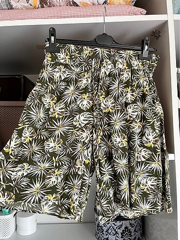 LC Waikiki çiçekli şort