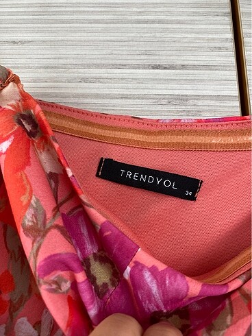 Çiçekli elbise - Görsel 5