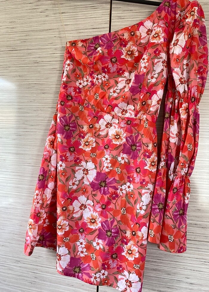 Çiçekli elbise - Görsel 3