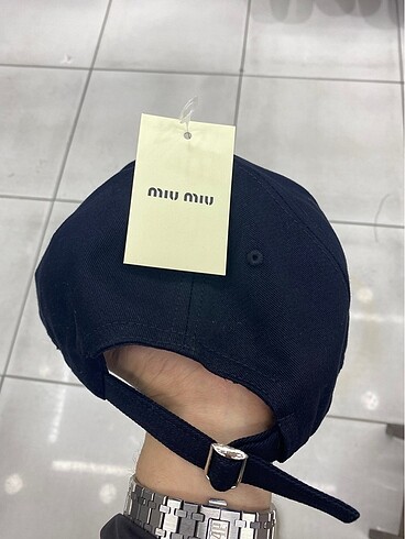  Beden siyah Renk Miu Miu Şapka