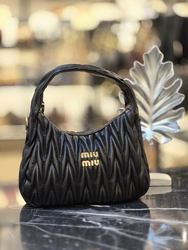 MiuMiu Askılı Çanta