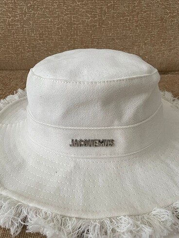  Beden JACQUEMUS BEYAZ FÖTR ŞAPKA