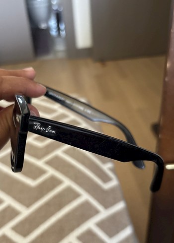 Ray Ban Klasik Siyah Buckle'lı Kadın Güneş Gözlüğü