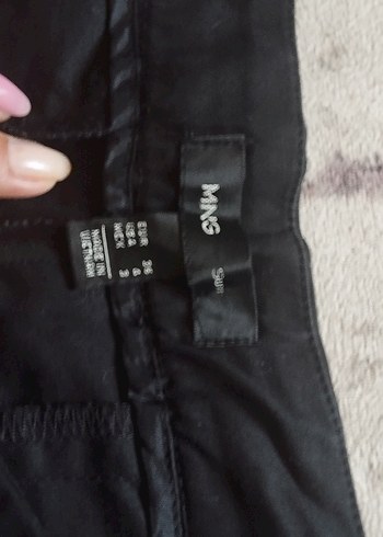 Düğmeli Siyah Kadın Kumaş Pantolon