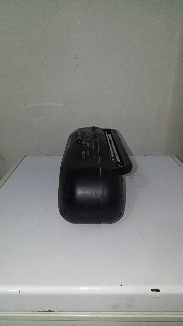 Siyah Taşınabilir Müzik Sistemi - Görsel 2