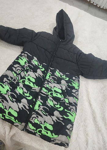 Erkek Çocuk Kamuflaj Desenli Kapüşonlu Mont - Görsel 4