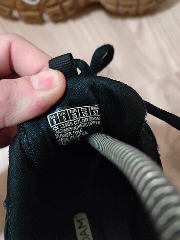38 Beden siyah Renk Skechers