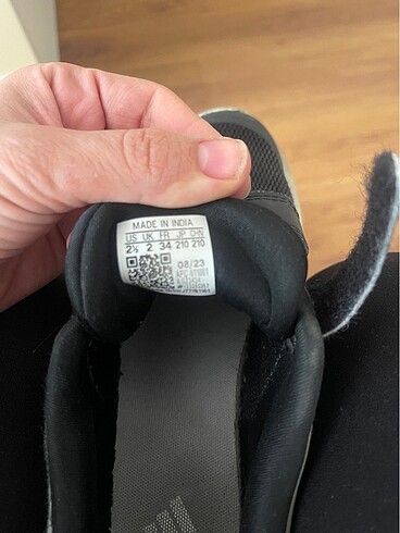 34 Beden Adidas ayakkabı
