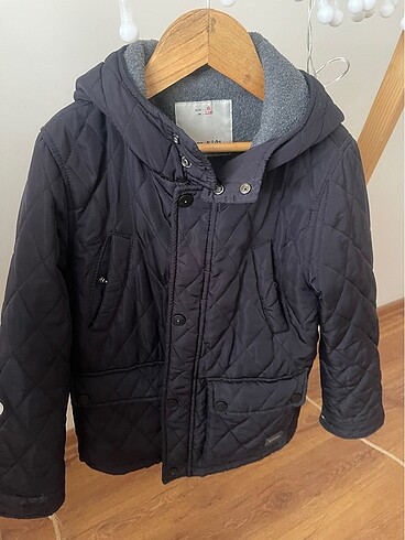 Zara Kapuşonlu zara mont