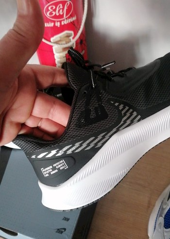 Nike Nike Siyah Bağcıklı Erkek Spor Ayakkabı