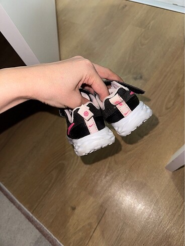 22 Beden pembe Renk Nike bebek ayakkabı
