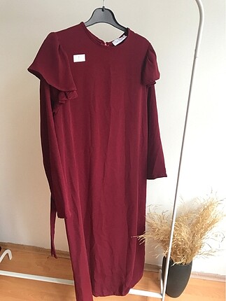 Bordo fırfırlı elbise 1