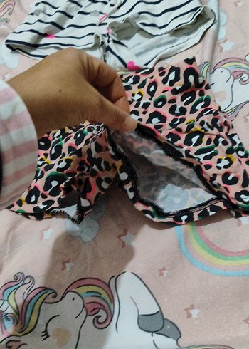 Renkli Zebra Desenli Kız Şortları - Görsel 3