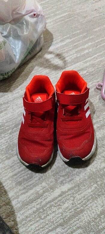 Adidas spor ayakkabı