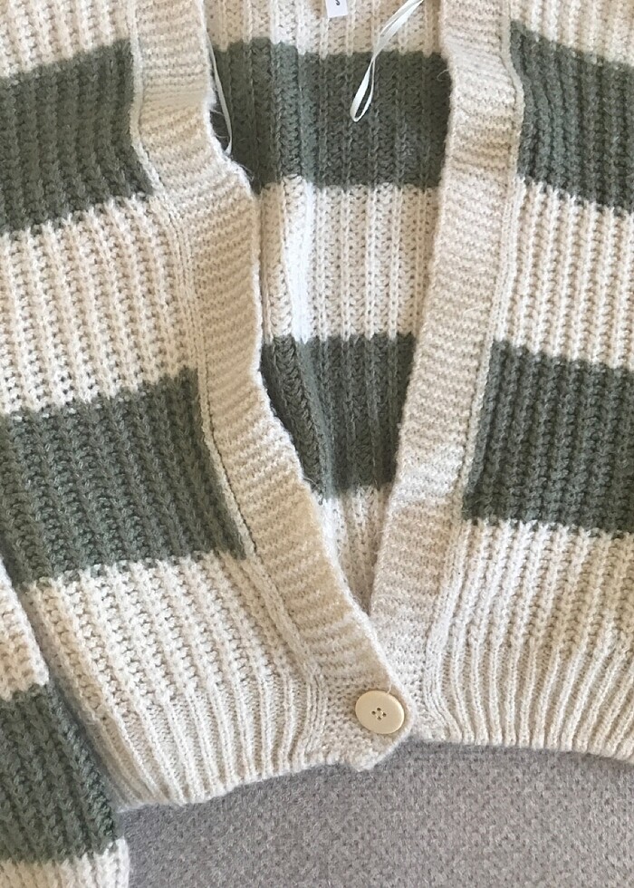 Crop hırka - Görsel 2