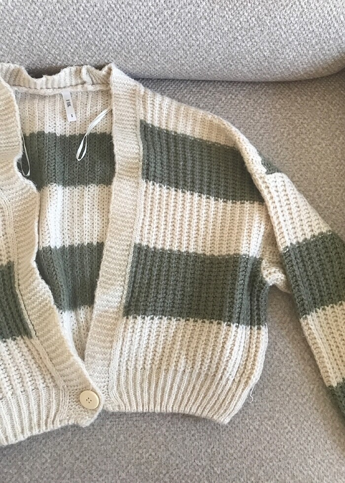 Crop hırka - Görsel 4