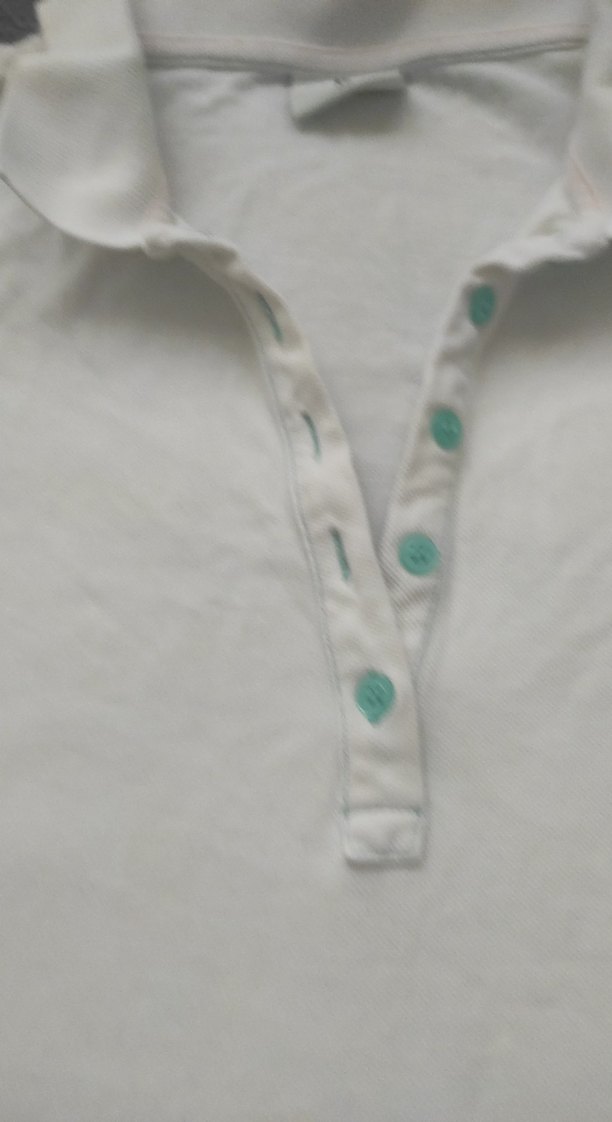 Düğmeli Beyaz Pamuklu lakos tisort - Görsel 2