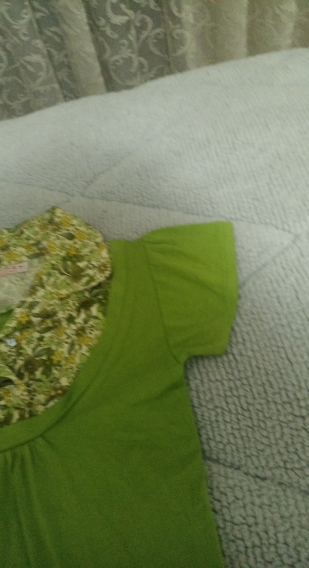 Yeşil Bohem saten detaylı bluz - Görsel 3