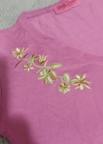 Pembe V Yaka Kız Tişörtü - Görsel 2