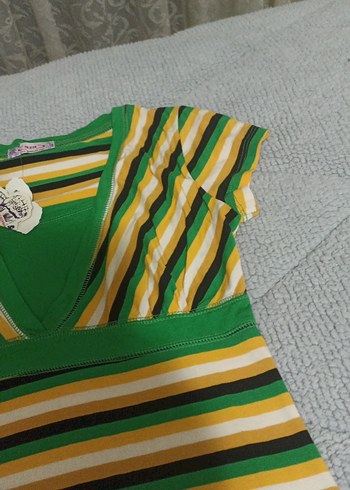 Çizgili V Yaka Kısa Kollu Hamile Tişörtü - Görsel 3