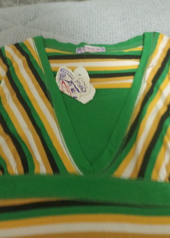 Çizgili V Yaka Kısa Kollu Hamile Tişörtü - Görsel 2