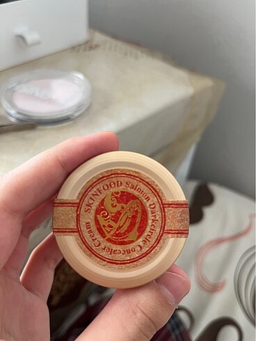  Beden SKINFOOD Gözaltı Kapatıcısı