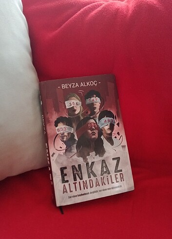 Beyza Alkoç/Enkaz altındakiler 